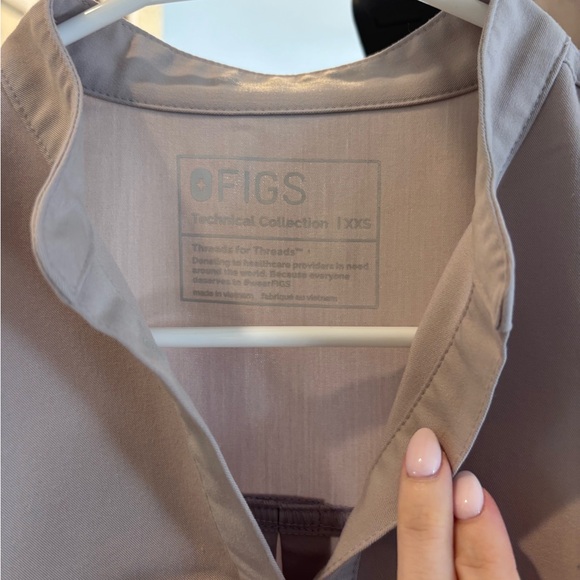 Figs Slate Rafaela Top - Picture 4 of 4